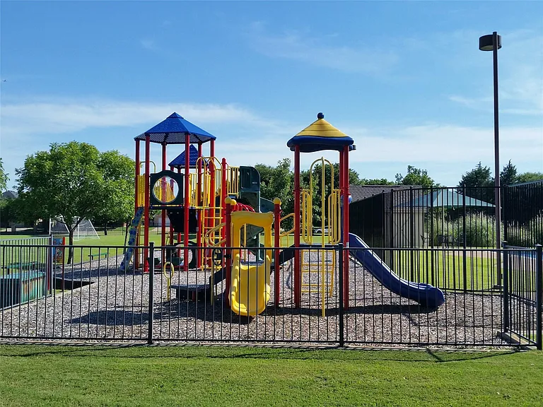 6008 Rock Ridge Dr — Photo 20