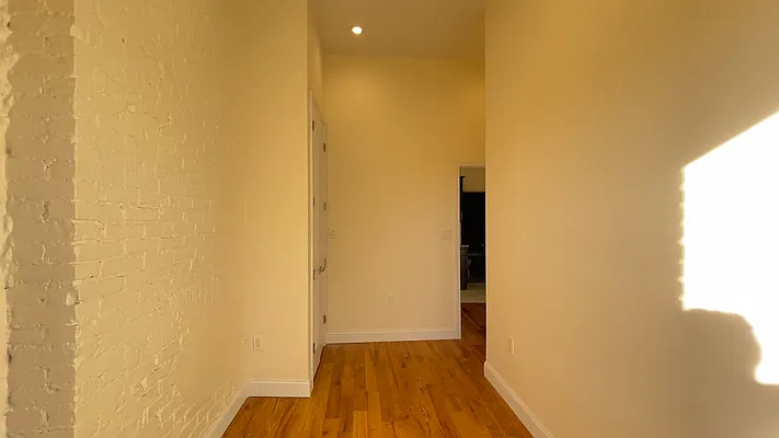 Rented by EXR | media 11