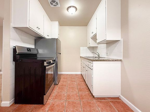 2nd image of 2212-2218 High St #2212-A