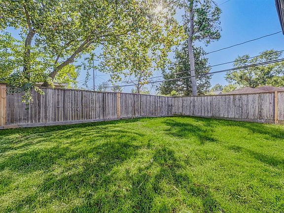3rd image of 5037 W 43rd St