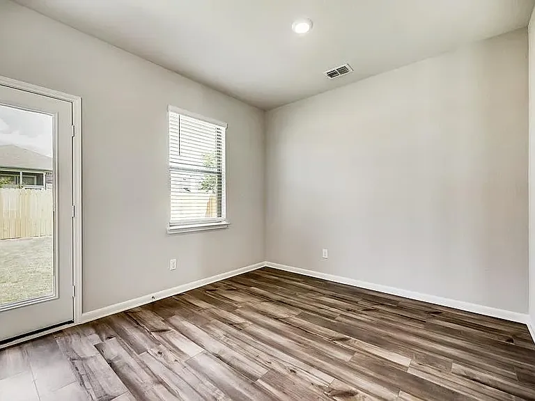 2013 Yarborough Dr — Photo 13