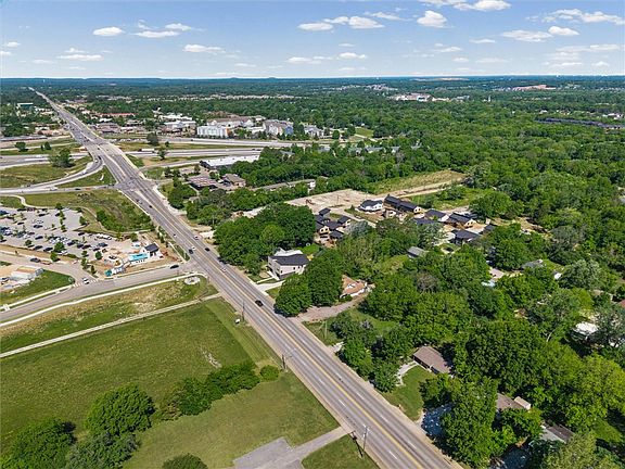 4th image of 2418-2510 W Wedington Dr #2460