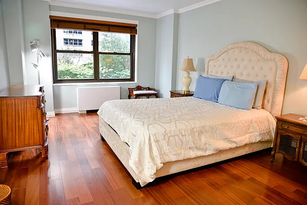 Sold by Maxwell Jacobs | media 5