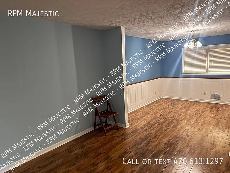 3518 Moonlight Ct — Photo 4
