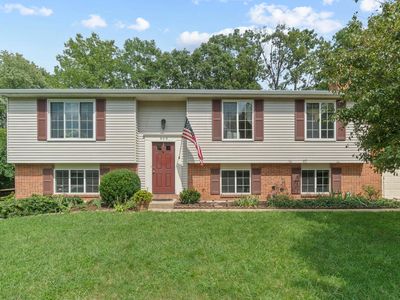 909 E Roanoke Rd, Sterling, VA, 20164