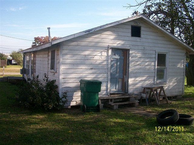 2nd image of 413 S Avenue B