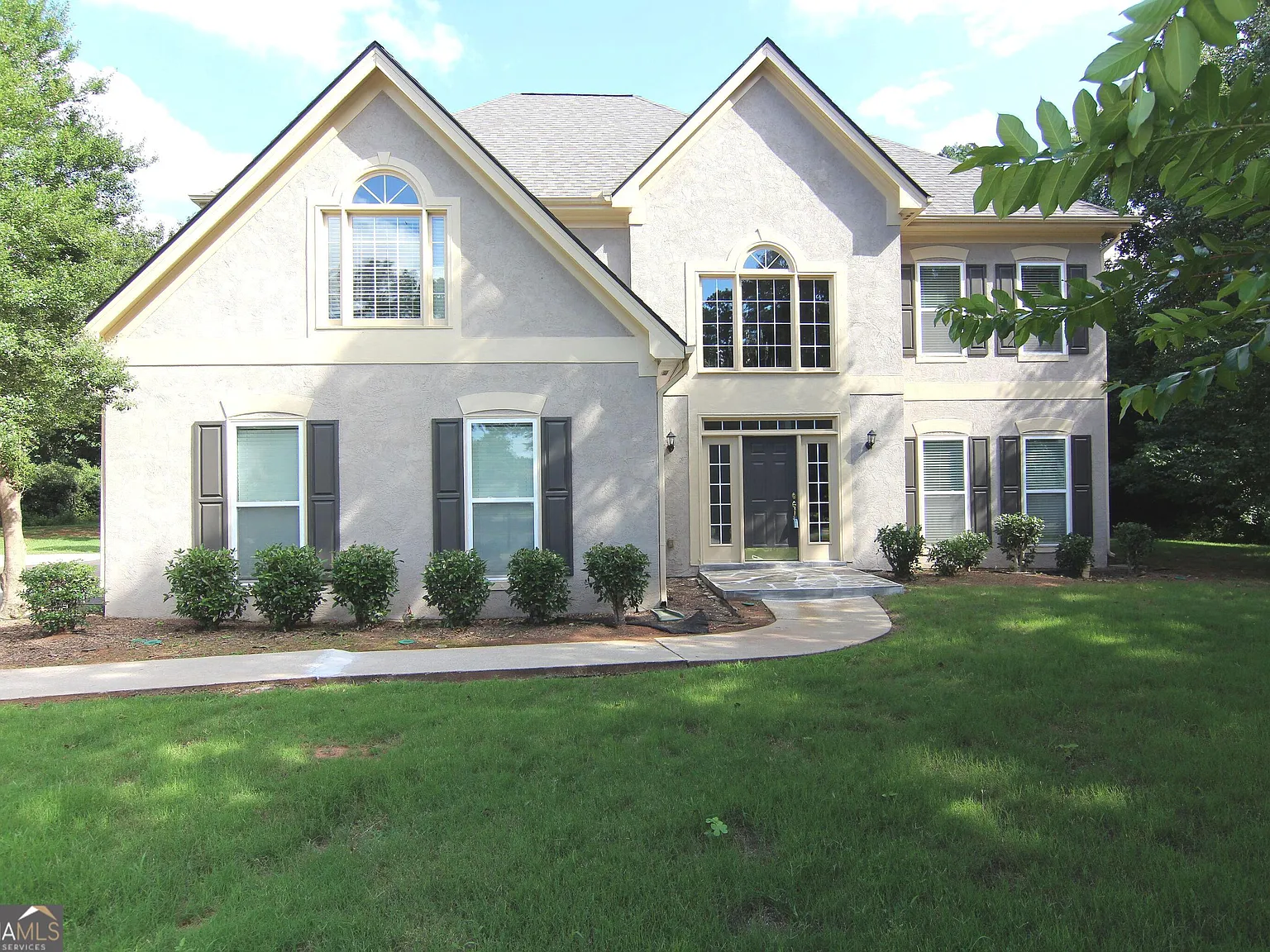 4 bed, 3.5 bath, 2583 sqft, $2,900 — Photo 1