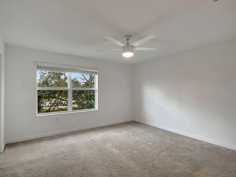 6851 Broadwater Ln — Photo 29