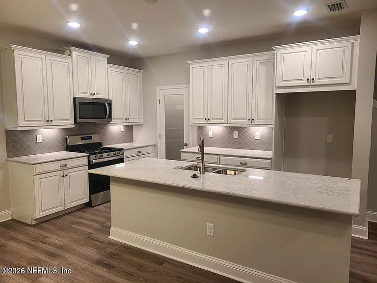 25 Roycroft Pl — Photo 14