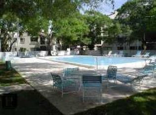 700 Starkey Rd APT 513, Largo, FL 33771