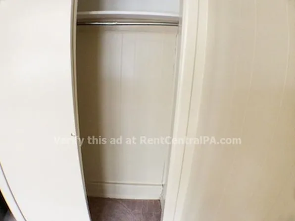 1917 Zarker St, Harrisburg, PA 17104