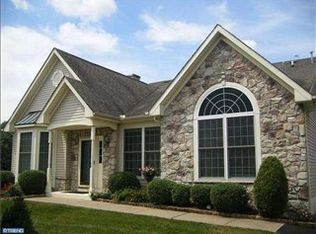 713 Daylily Dr, Langhorne, PA 19047