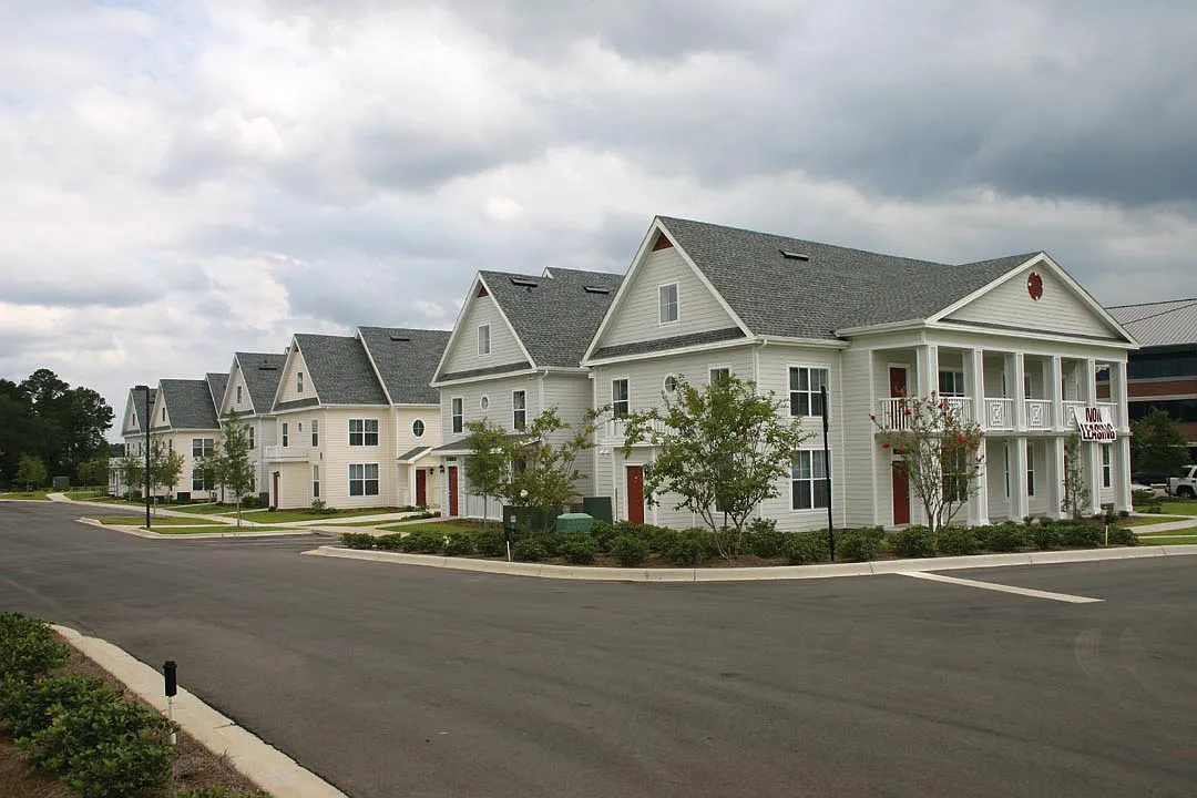 Twin Oaks at Southwood — Photo 4