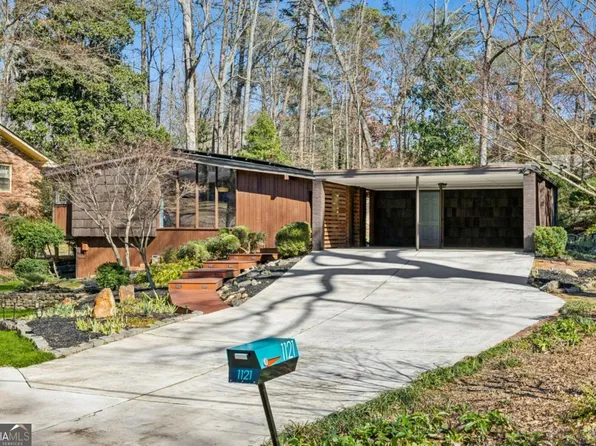 1121 Vistavia Cir, Decatur, GA 30033