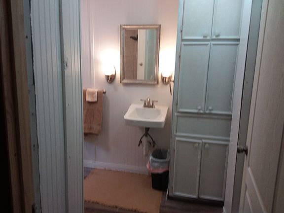 3rd image of 507 Myrtie St