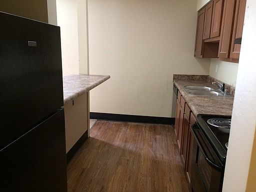 2nd image of 1908 Village Green Blvd APT 152