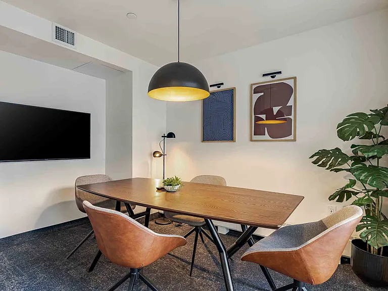 10146 123rd St NW — Photo 42