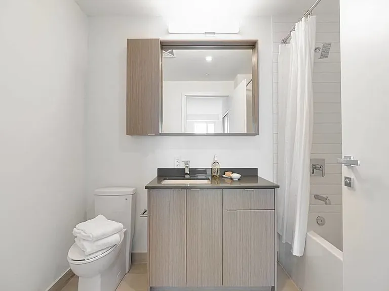 133 Bronte Rd — Photo 29