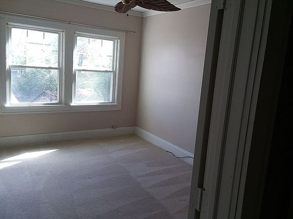 4th image of 16719 Clifton Blvd