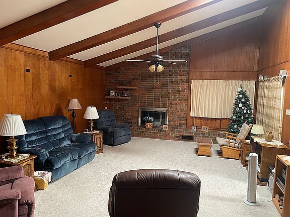 Large Living Room Vaulted