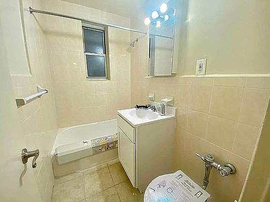 3rd image of 143-09 Barclay Ave #4H