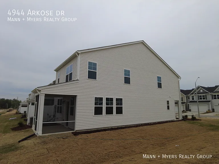 4944 Arkose Dr — Photo 4