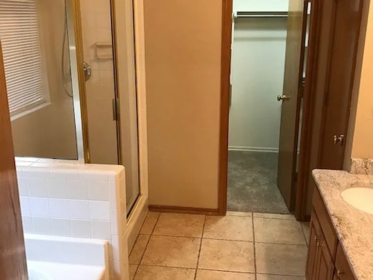 513 Laws Dr — Photo 9