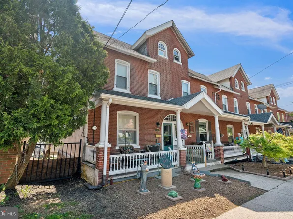 26 Diamond St, Souderton, PA 18964