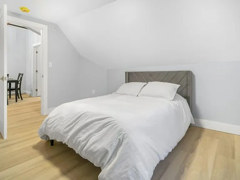504 Stewart Ave — Photo 357