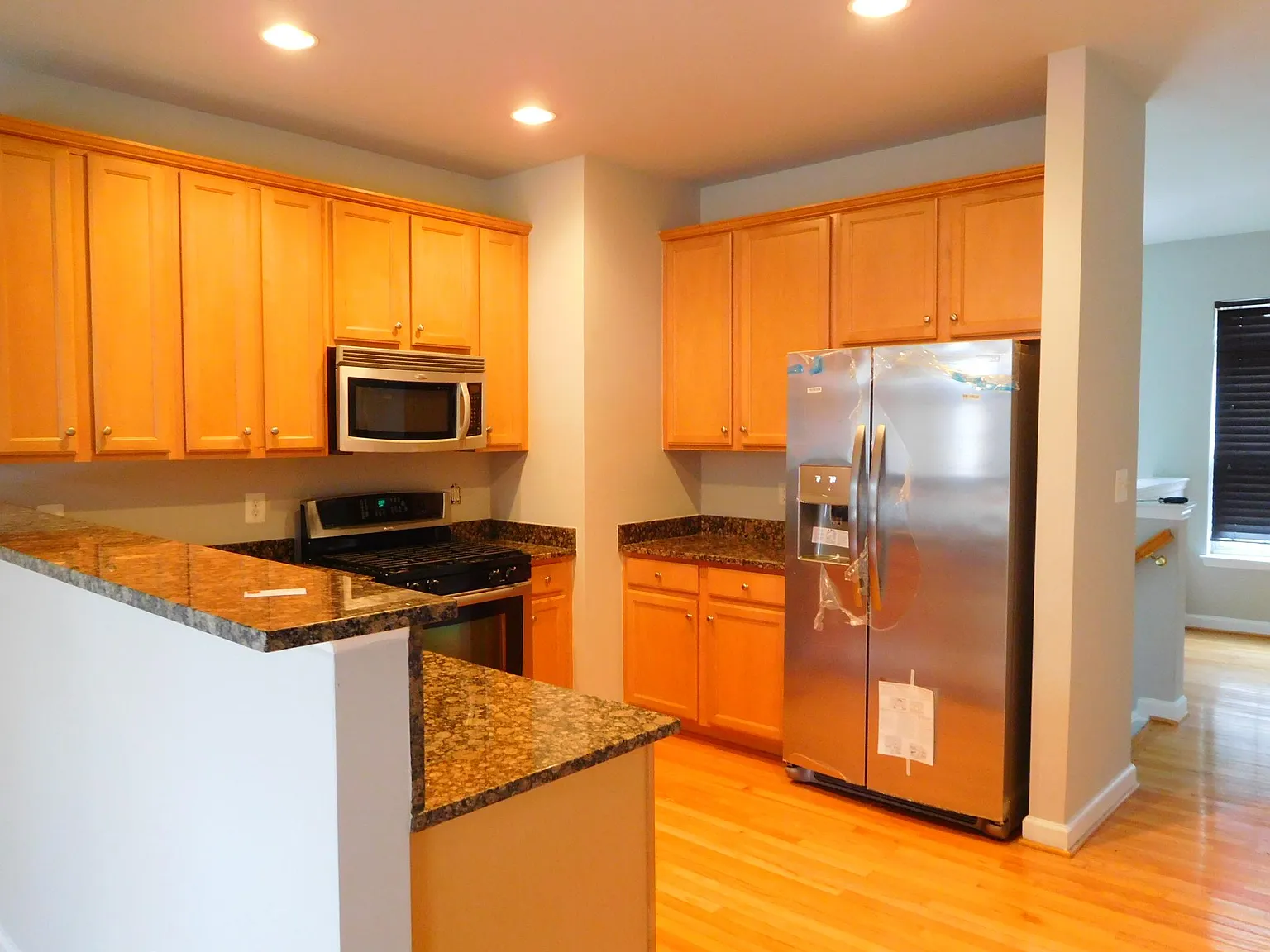 3 bed, 2.5 bath, 1650 sqft, $2,795 — Photo 3