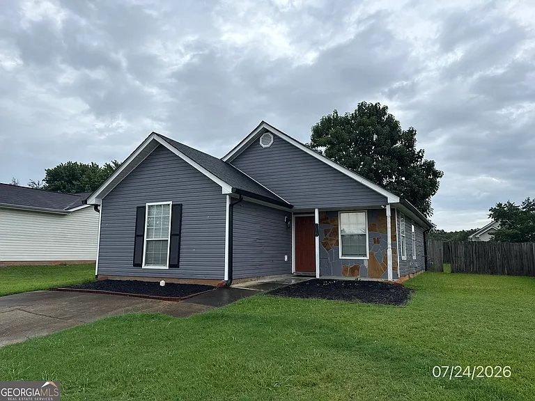 215 Autumn Lake Way — Photo 2