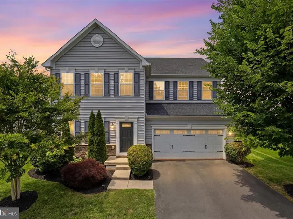 4 William Albert Way, Lovettsville, VA 20180