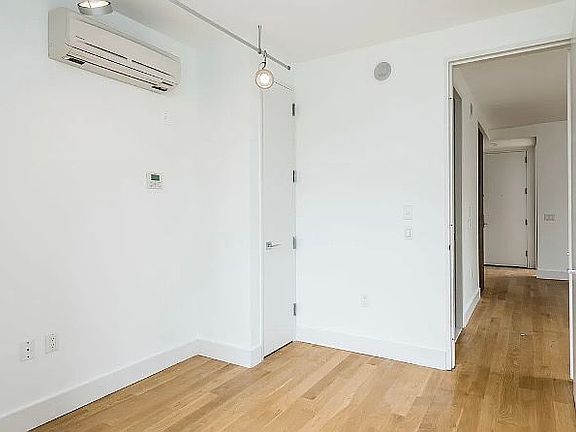 4th image of 69 Ten Eyck St #3K