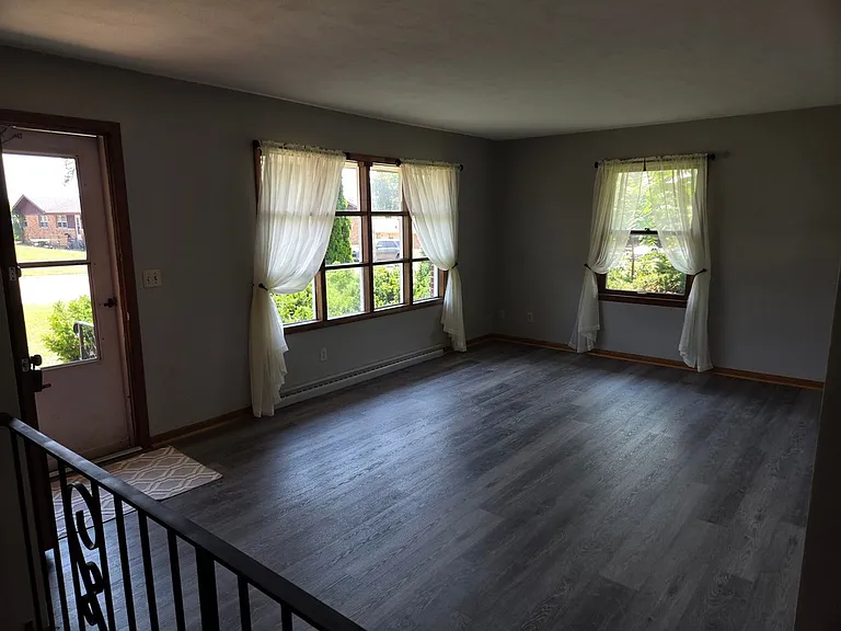 592 Donna Dr — Photo 10