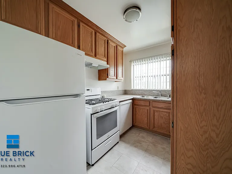 9633 W Olympic Blvd #10 — Photo 3