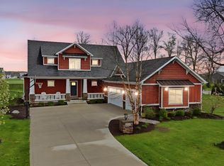 5587 Deer Hollow Rd, Auburn, IN 46706