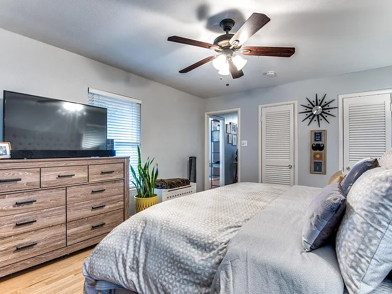 7006 Clayton Ave — Photo 11