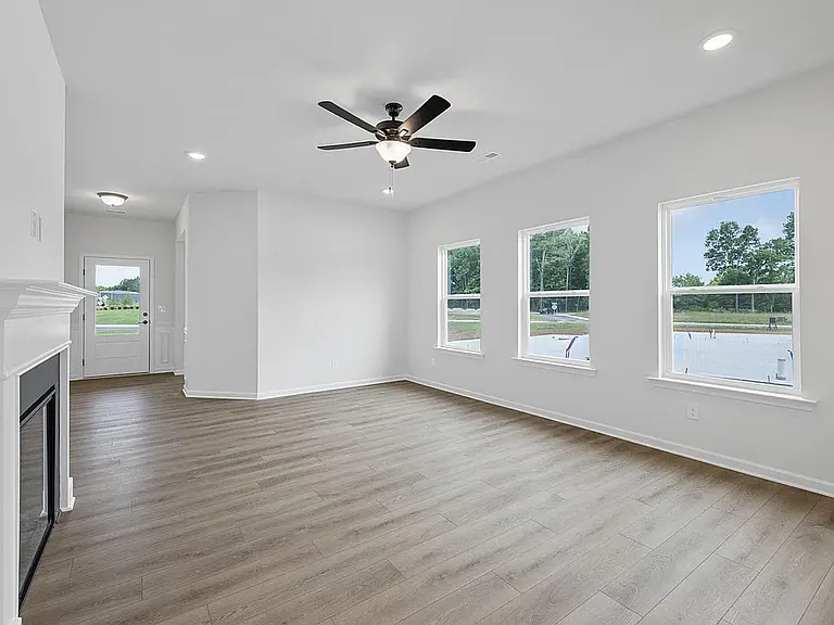 4923 Hazelnut Ln — Photo 12