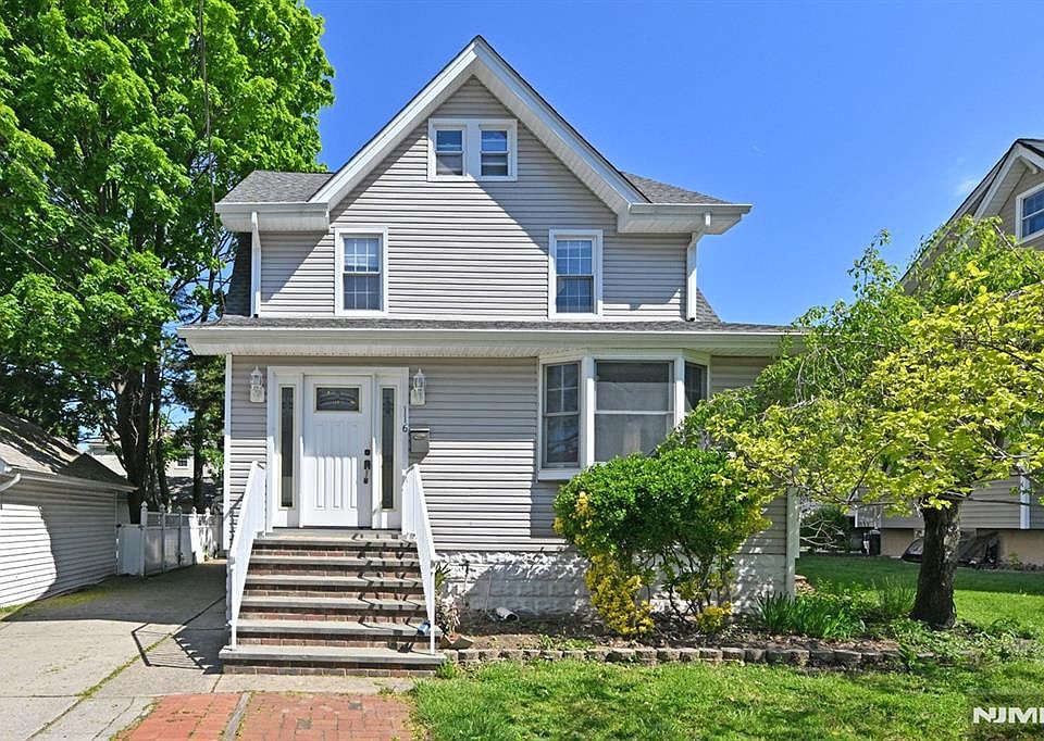 1st image of 116 E Quackenbush Ave
