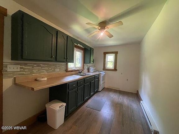 3rd image of 725 Haleeka Rd