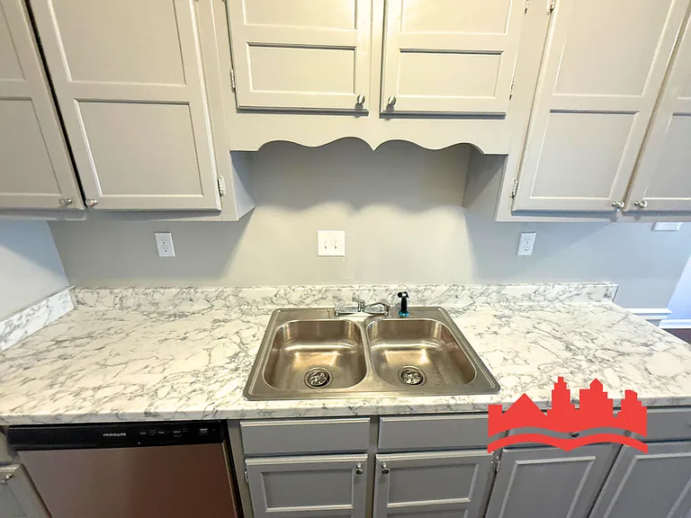 6786 Greenbark Dr — Photo 8