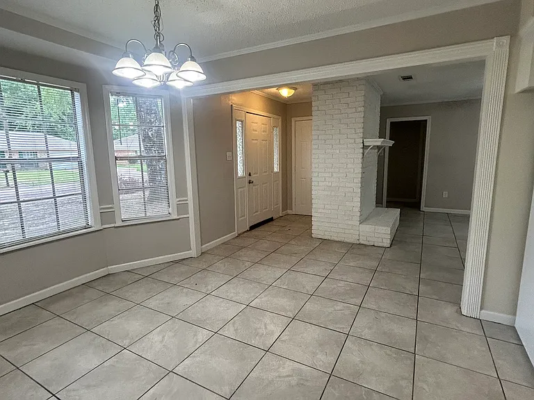 336 Foxboro Dr — Photo 6