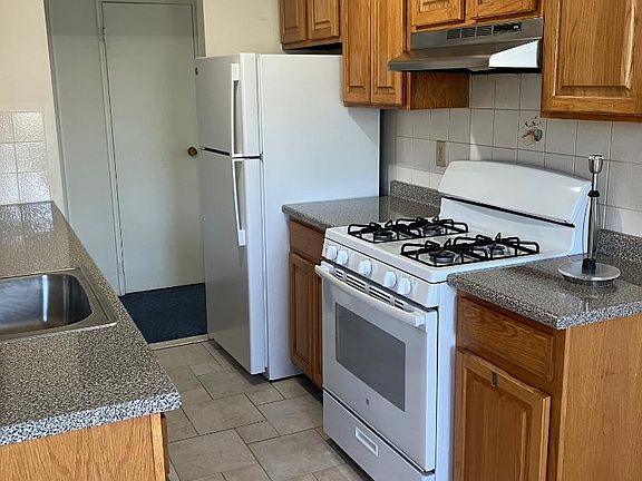 3rd image of 120 Archer Ave APT 2B