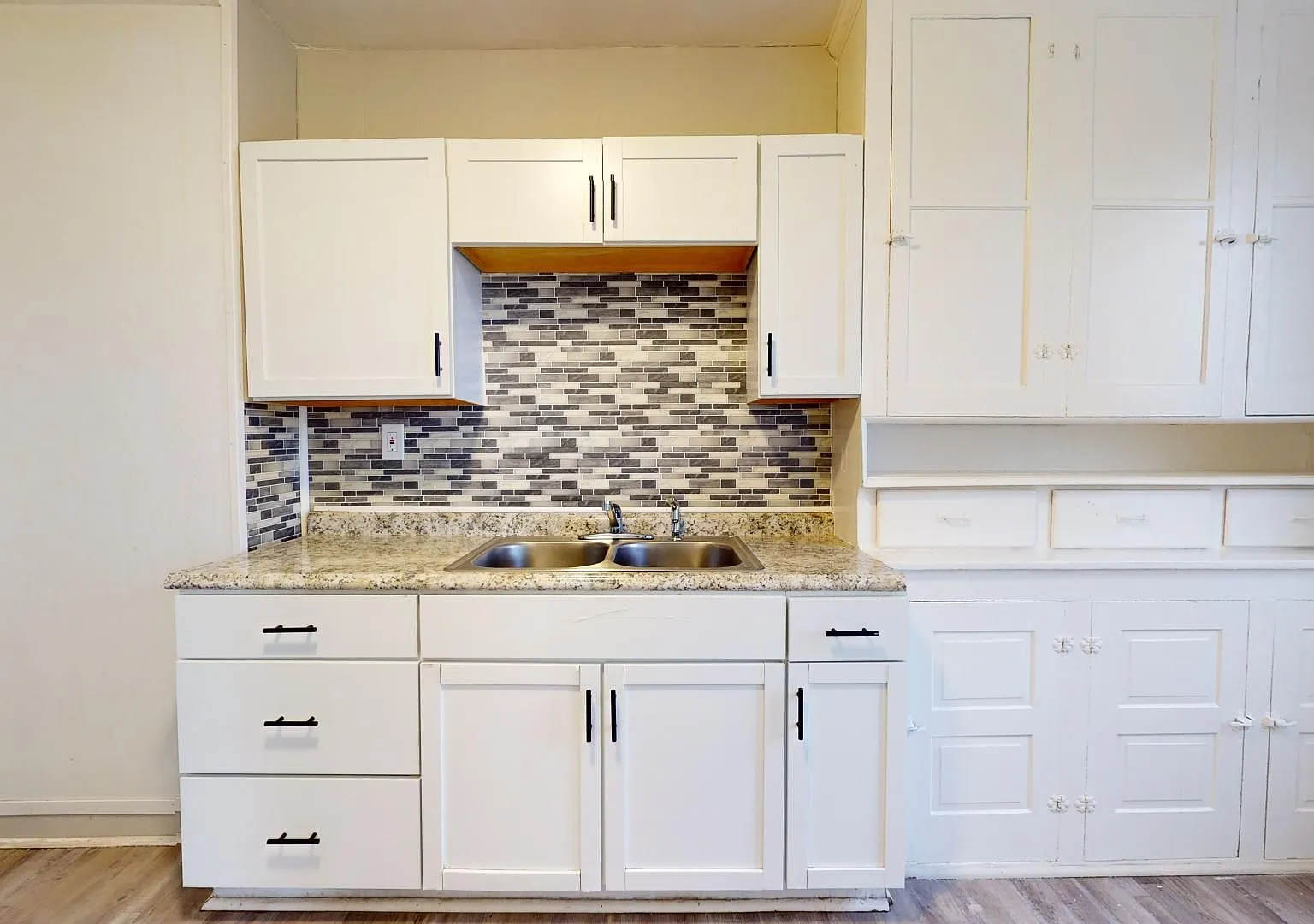 3114 W 73rd Street — Photo 2