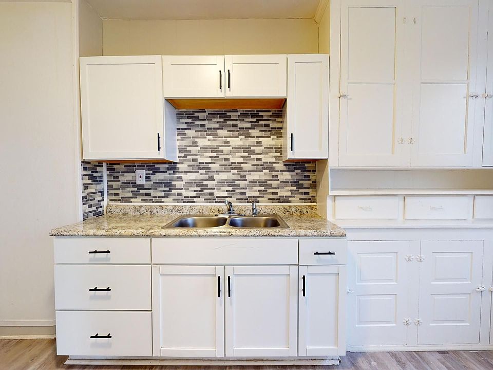 1st image of 3114 W 73rd St #4B-1BA-1692SQFT