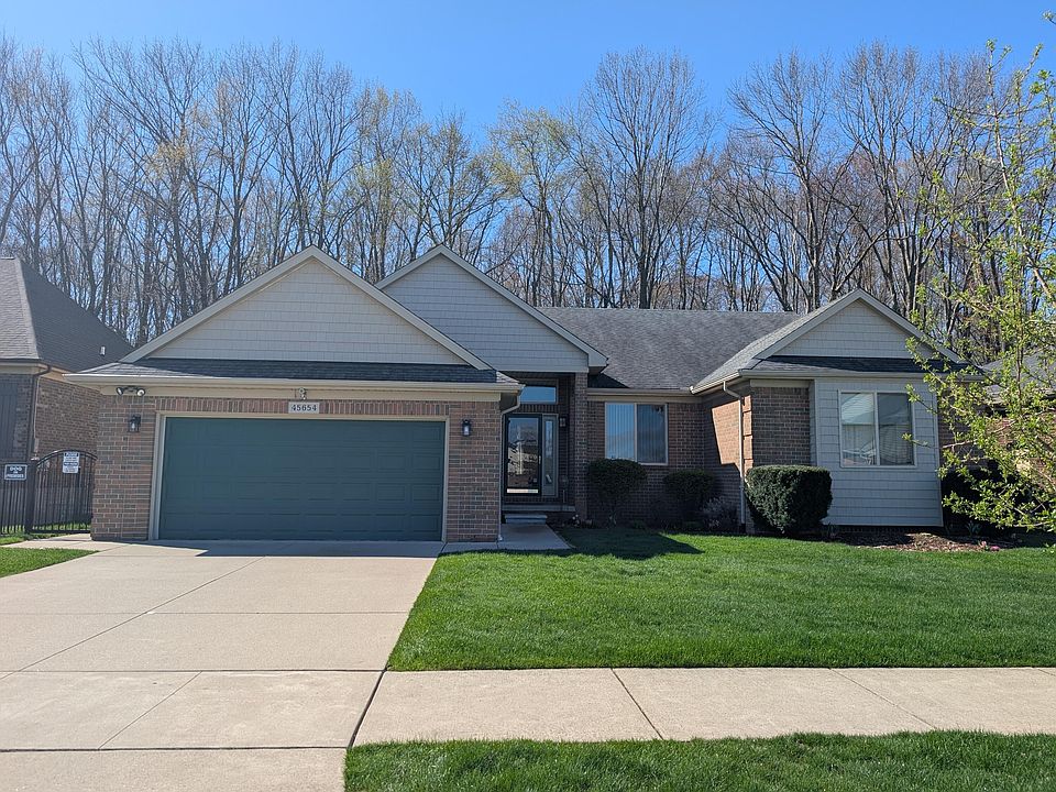 1st image of 45654 Lookout Dr