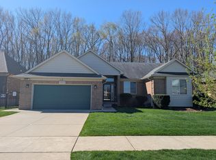45654 Lookout Dr, Macomb, MI 48044