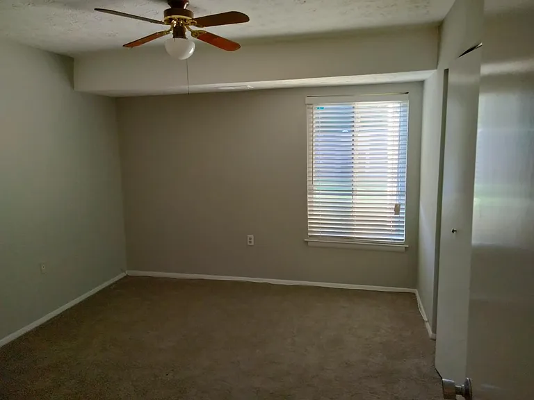7816 Hanover Pkwy #104 — Photo 13