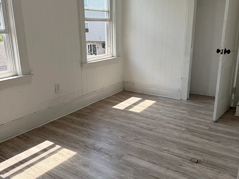 552 Court St #2 — Photo 3