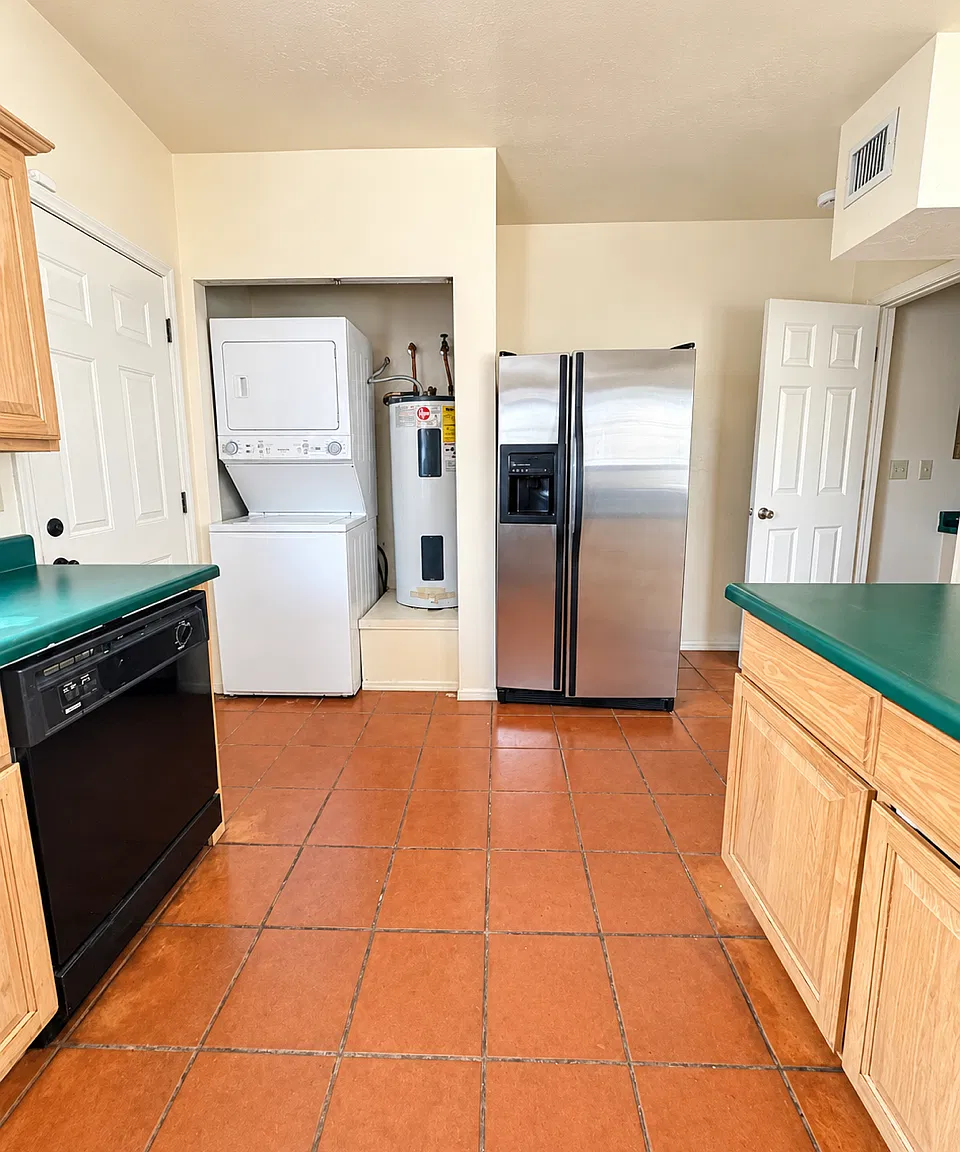 2522 North Corinthian Garden Drive - 3 — Photo 3